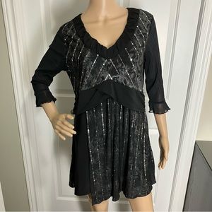 Le Grenier | Black & Gray sparkly top